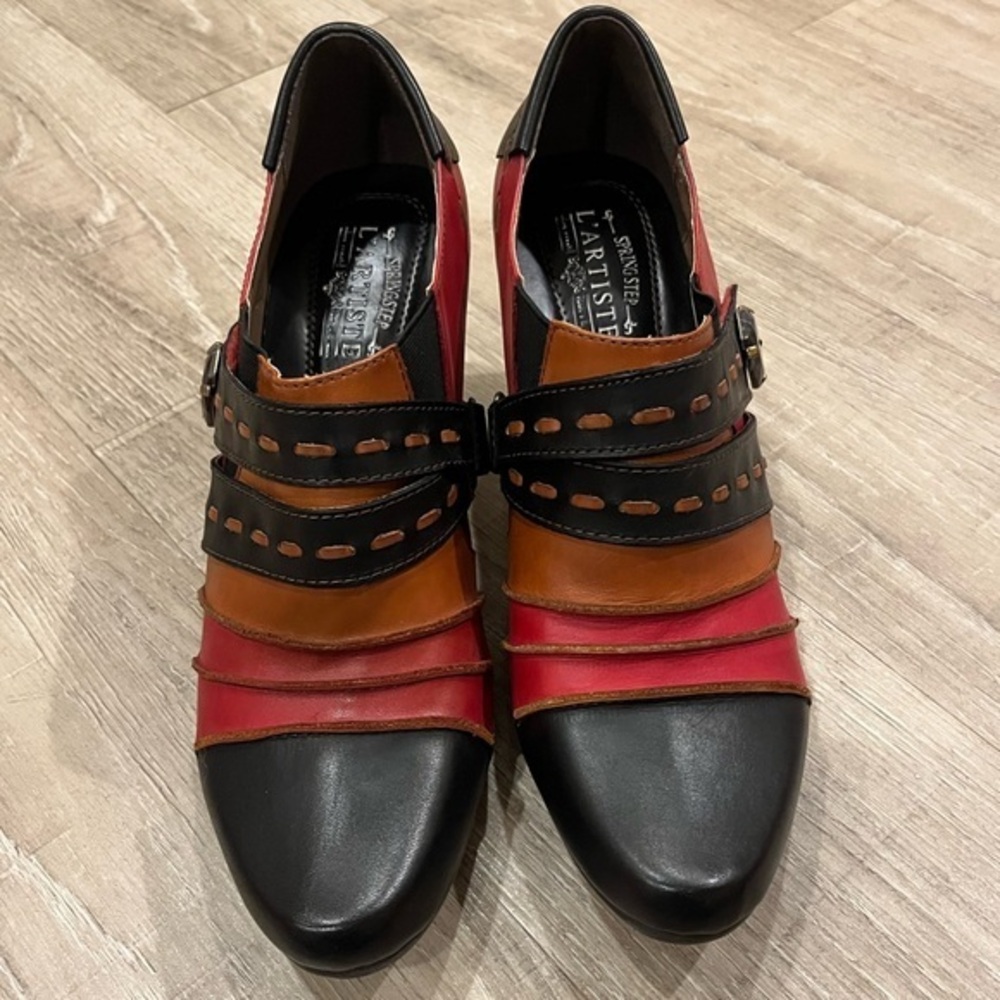 L'ATISTE Women's Red, Black, and Brown Booties euro 41